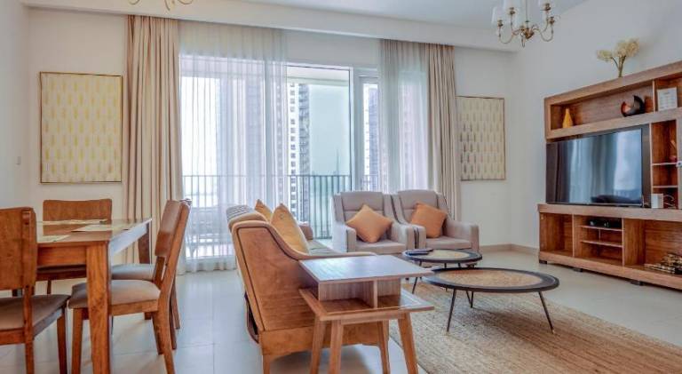 Serviced apartment with pool, terrace & yard | Suitable for remote work — photo 2
