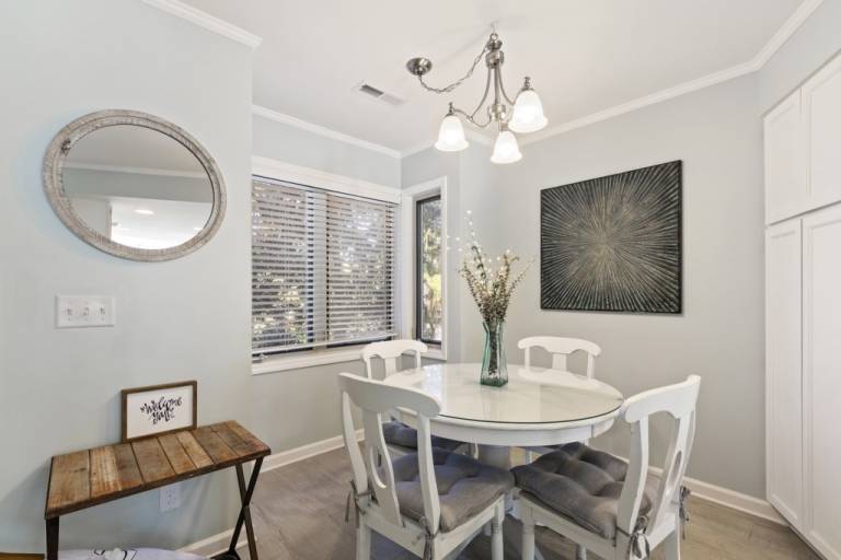 Condo with private pool — photo 4