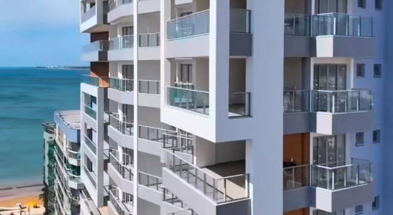 Apartment with 2 rooms for 4 persons in Guarapari