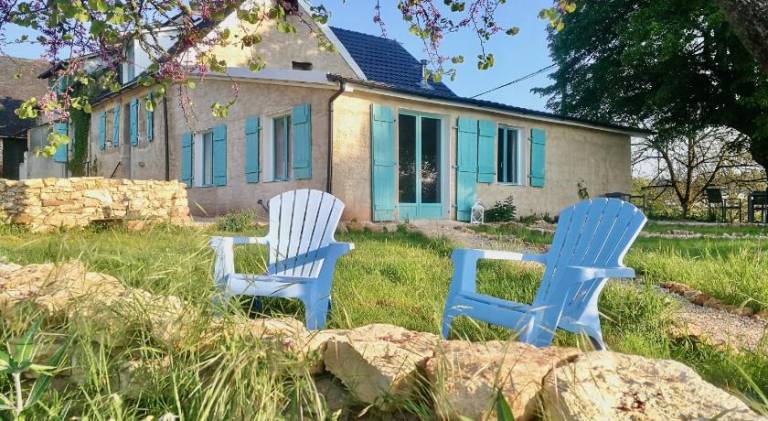 House with terrace & garden in Gaillard