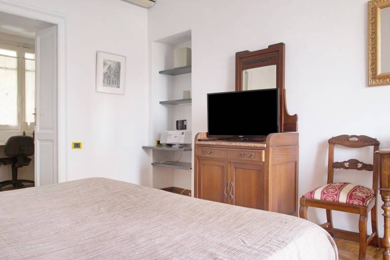 Fully equipped beautiful rental apartment with yard, terrace & fast internet | Garden view | Suitable for remote work | Pets are welcome — photo 5