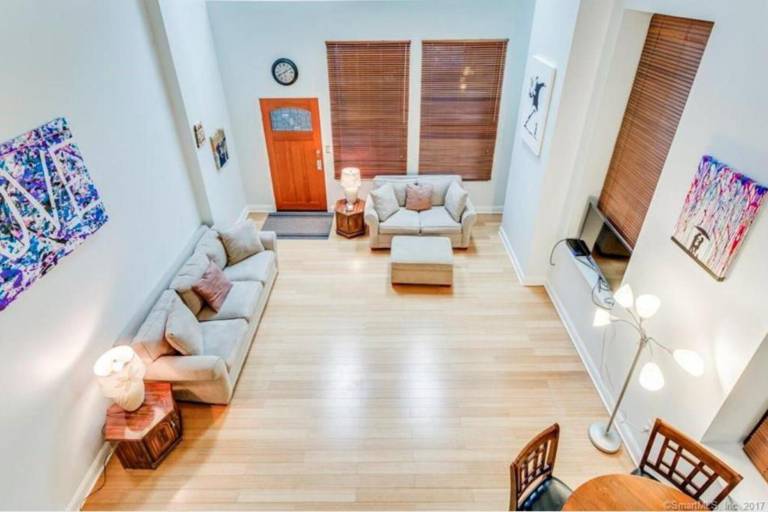 Full loft apartment near Omni Hotel in New Haven, CT