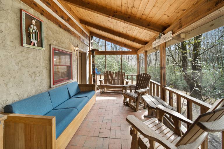 Cabin with hot tub & grill | Mountain view — photo 4