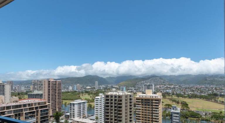 Waikiki Banyan Condo with Mountain Views Near Waikiki Beach, Free Parking (22113) — photo 3