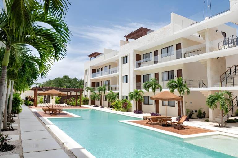 Serviced apartment with patio, yard & pool in Tulum