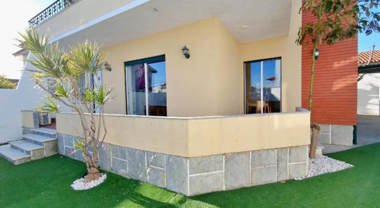 House with patio, yard & jacuzzi | Suitable for remote work | Pets allowed — photo 5