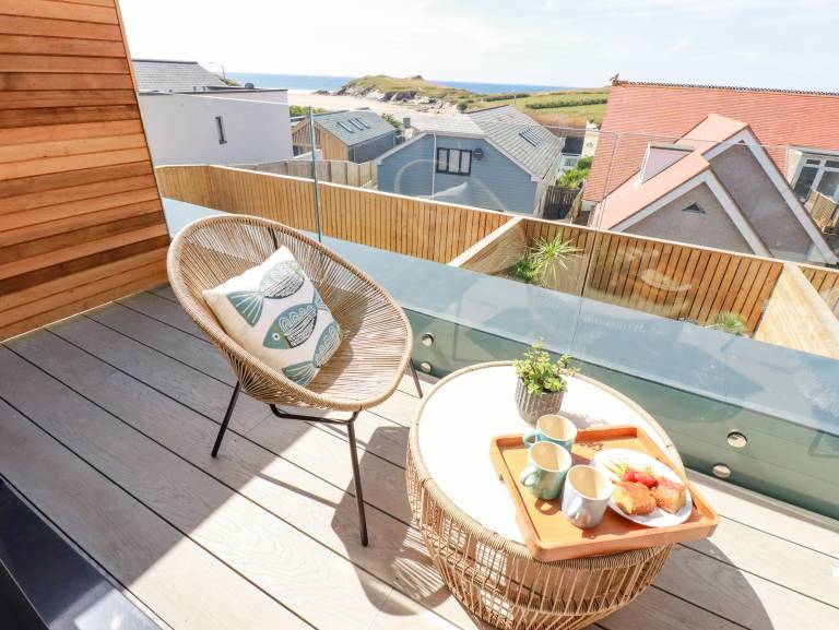 Family-oriented cottage with garden | Beach view | Next to the beach | Pets are welcome in Newquay