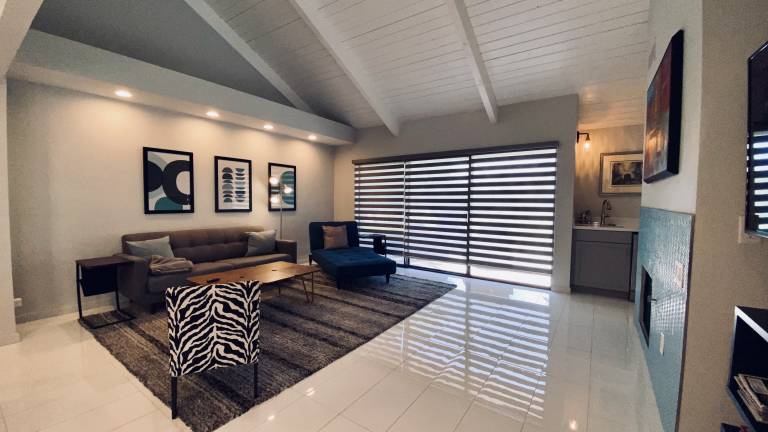 Child-friendly big condo with heated pool, hot tub & BBQ | Mountain view | Suitable for remote work | Pet-friendly — photo 4