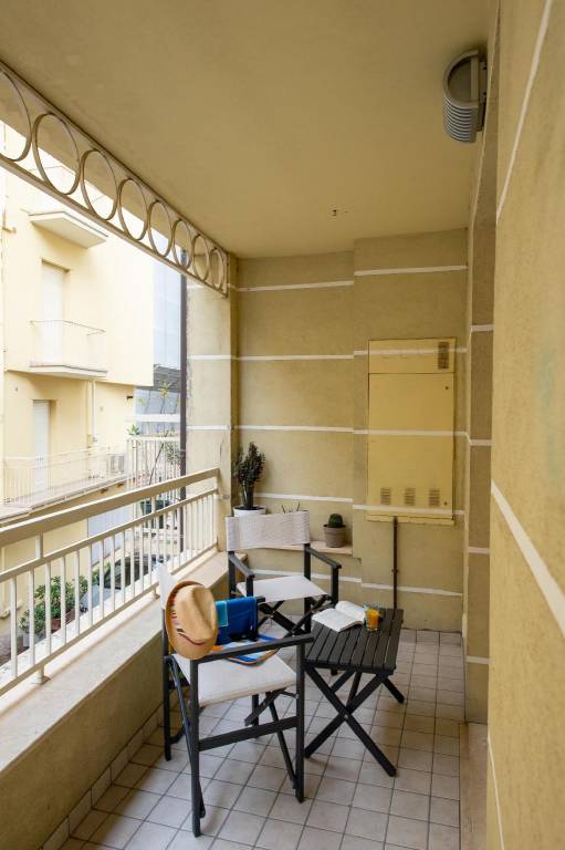 Apartment with terrace — photo 4