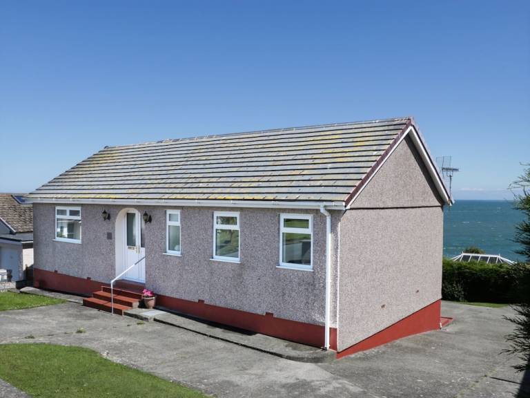 House  Llanbadrig