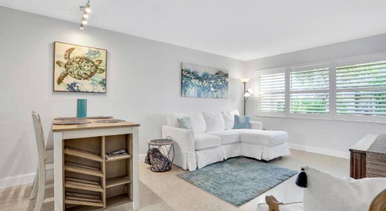 Vacation home | Suitable for remote work in Dunedin, FL
