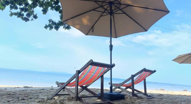 Kohjum Relax Beach in Krabi