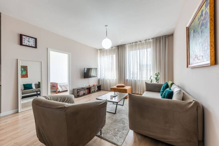2-BR Apartment close to Radio Shkodra: Roger That! in Shkodër