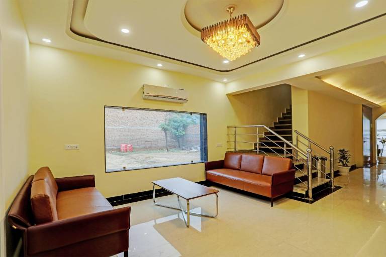 Collection O JPS Palm Inn