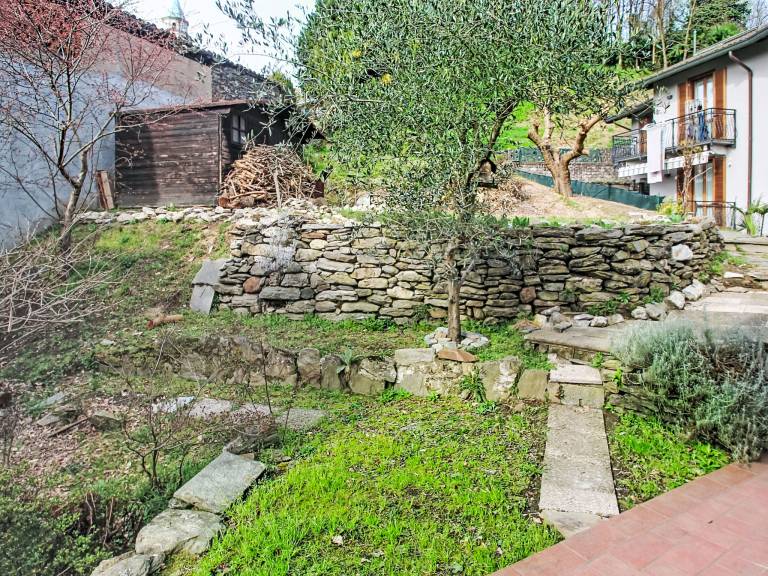 Ferienhaus in Luino, Lombardei, Italien