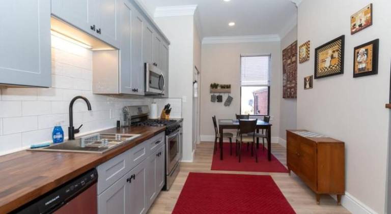 Nice apartment | Good for workation | Pets allowed in Pittsburg, PA