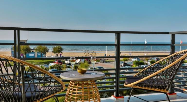 Hotel & Spa FACE A LA MER in Ouistreham
