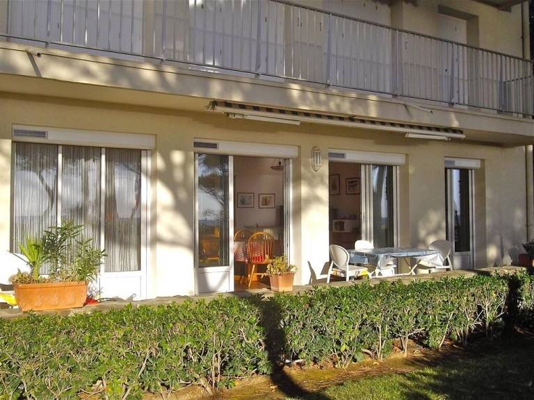 Charming rental apartment with garden, BBQ & terrace | Beach view | Close to the beach | Dogs allowed — photo 4
