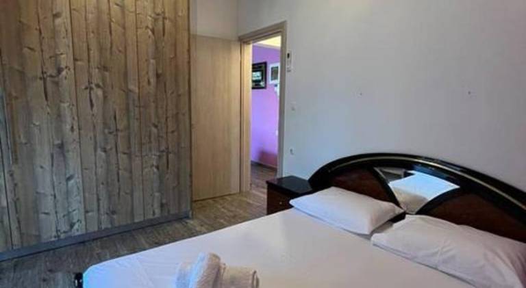 Family Getaway Close the Sea in Malevizi
