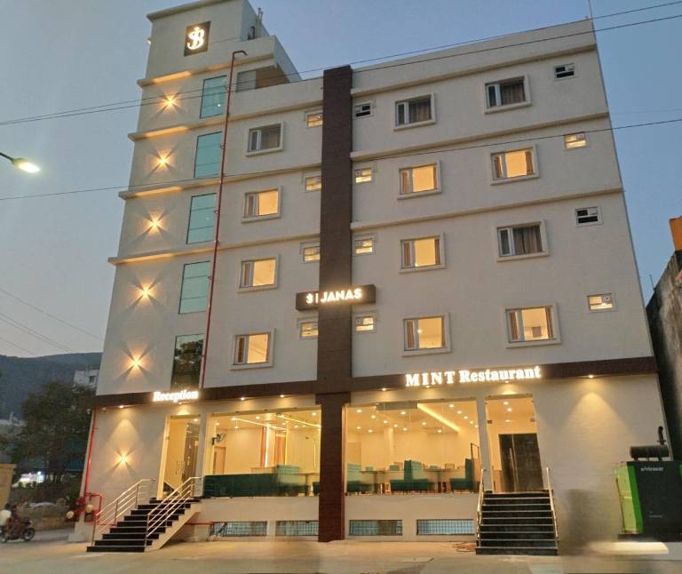 Hotel JANAS