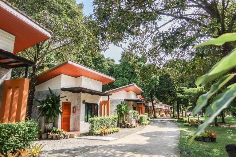 Baan Klang Suan Resort in Chumphon