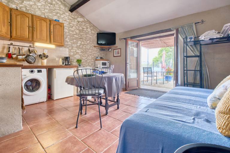Le Nid – Charming Studio with Shared Pool and Panoramic View of the Dordogne — photo 3