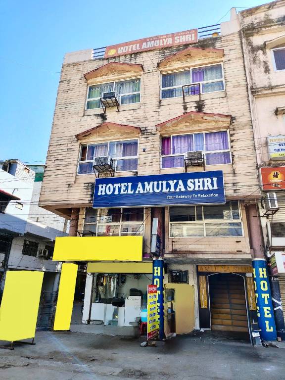Hotel Amulyashri in Bhopal