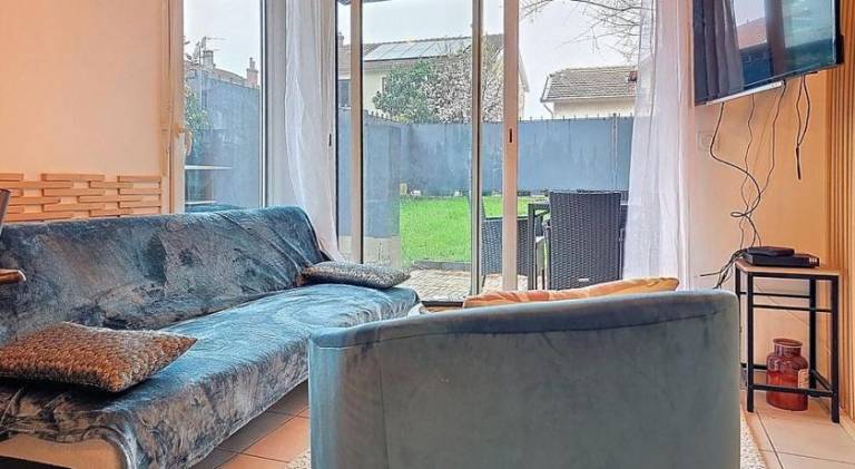 Pleasant holiday apartment | Pets allowed in Bourg-les-Valence