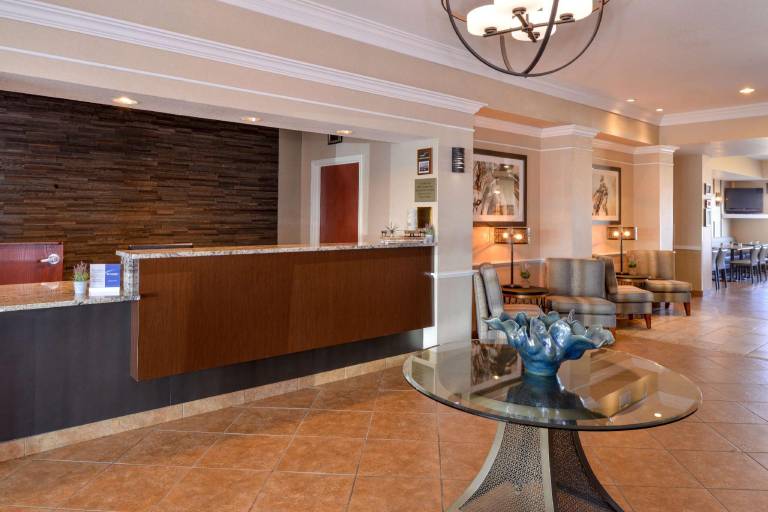 Best Western Plus Frontier Inn — photo 2
