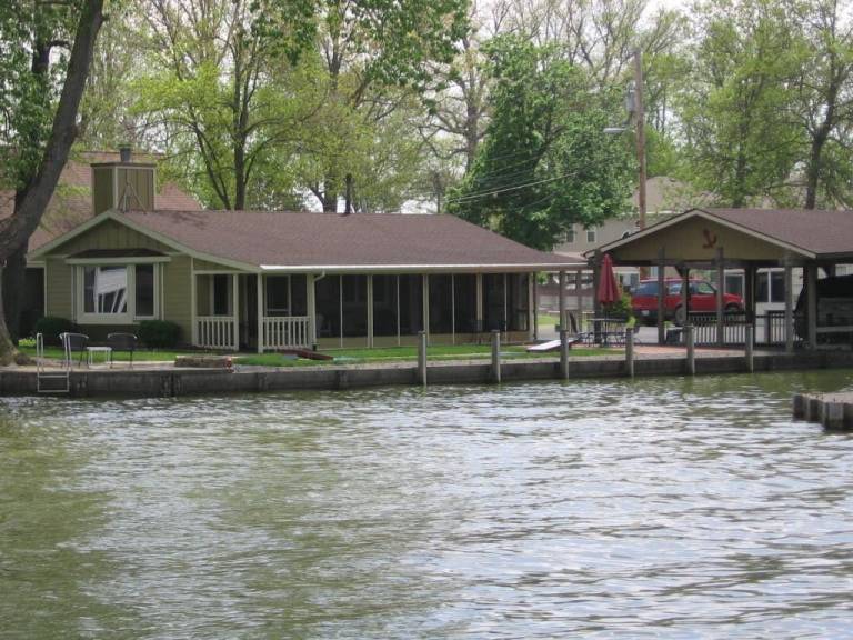 House Indian Lake