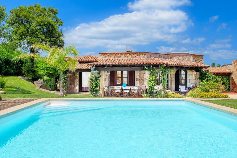 Villa with private pool, yard & BBQ | Sea view — photo 3