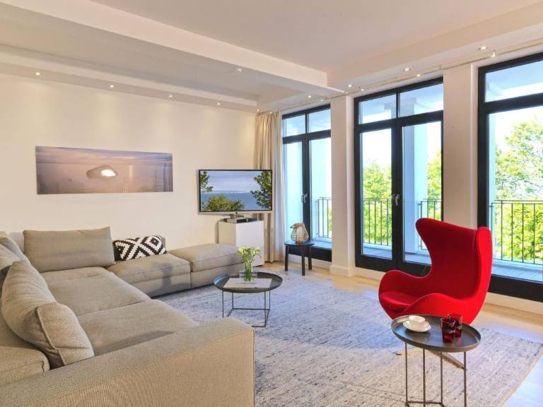 Fully equipped nice rental apartment with pool, sauna & yard | Nature view | Next to the beach | Dogs allowed in Sellin