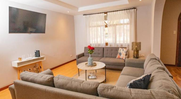 90 m² Apartment mit Hotelservice