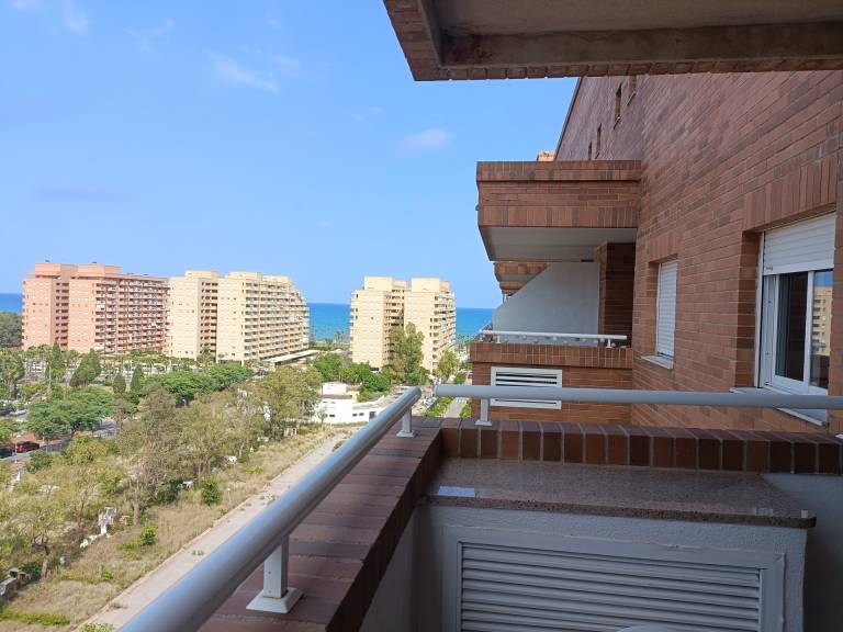 Rental apartment with patio & pool | Beach view — photo 4