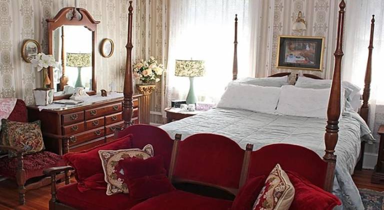 PORT CITY GUEST HOUSE - BED AND BREAKFAST — photo 5