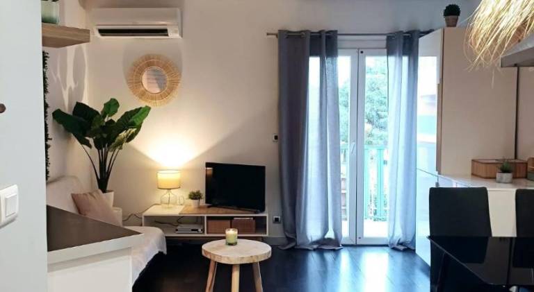 Rental apartment with pool & patio — photo 3