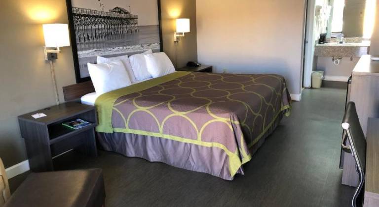 Super 8 By Wyndham, Orangeburg — photo 2