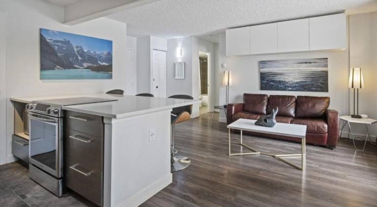 Rental apartment with 1 room for 4 persons in Calgary, AB