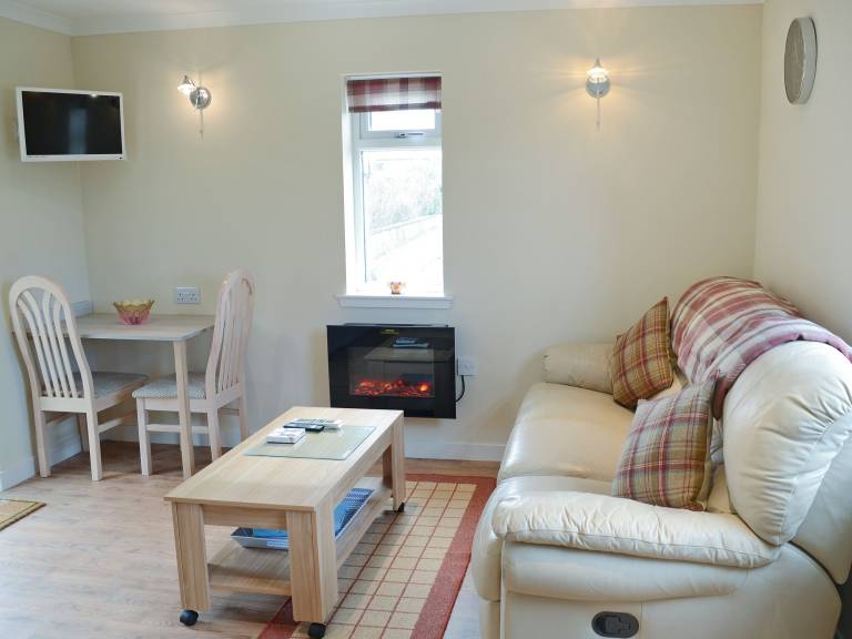 Cabin  Castletown