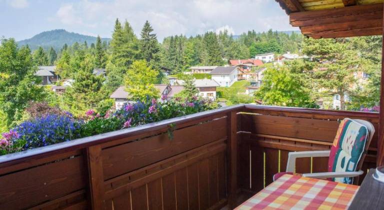 Apartment with sauna, barbeque & yard — photo 4