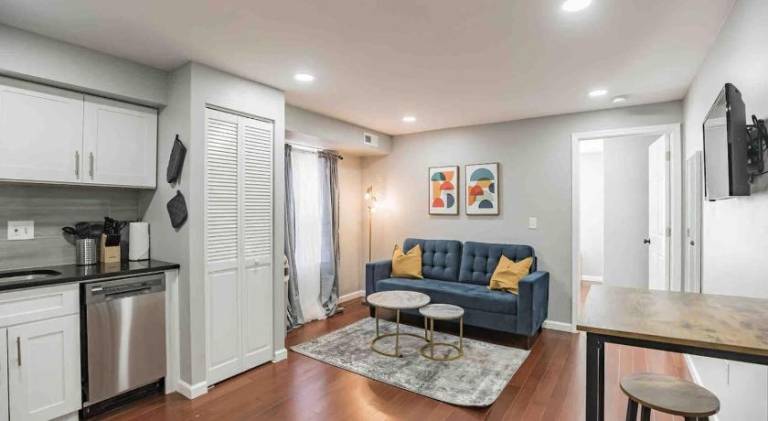 Modern and Stylish Center City 1BR - Perfect Location in Philadelphia, PA