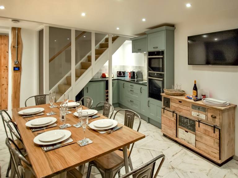 Cottage with terrace, grill & garden | River view — photo 5