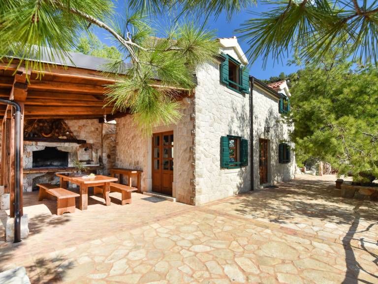 Fully equipped vacation home with barbeque, garden & patio | Sea view | Pet-friendly — photo 5