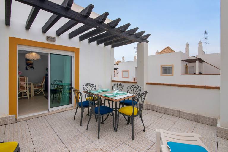 Holiday apartment with garden, terrace & pool | Garden view — photo 2