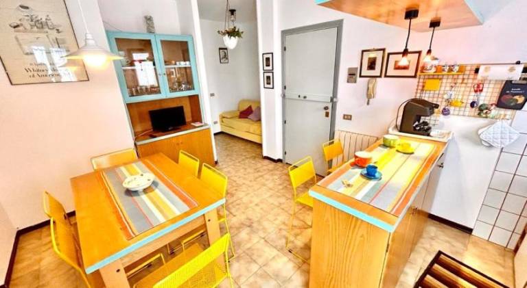 Rental apartment with 1 room for 4 persons in Numana