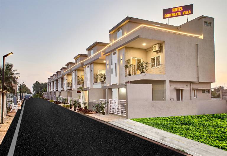 Hotel Southgate Villa s Near Bangalore Airport