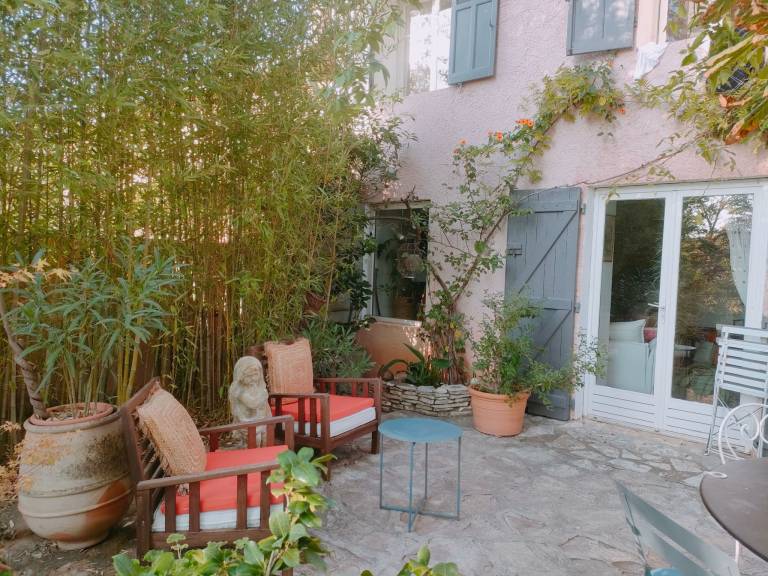 Vacation home with barbecue, private pool & garden — photo 3