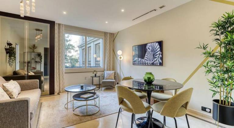 Holiday apartment | Near Champs-Élysées in Courbevoie