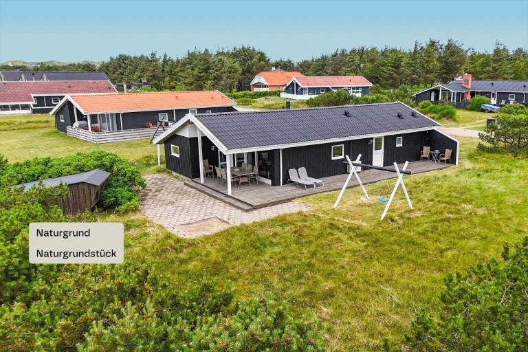 Fully equipped vacation home with barbecue, patio & sauna | Pet-friendly in Harboore