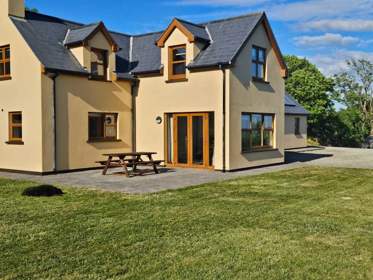 Casa Hollyhill